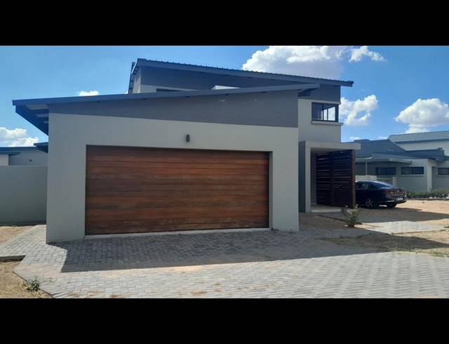 4 BEDROOM HOUSE FOR SALE IN BENDOR